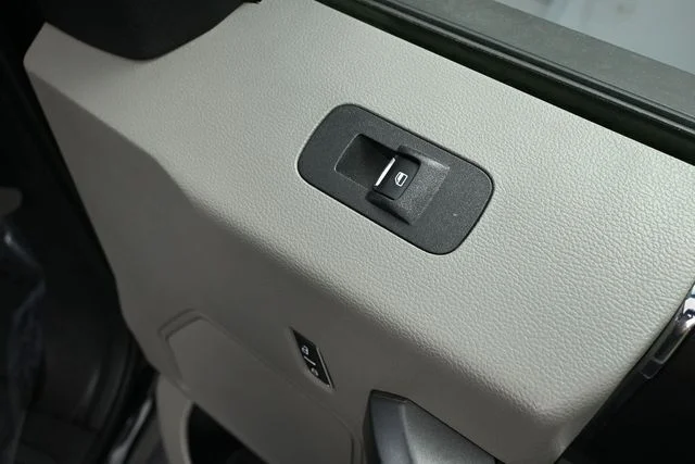 Used 2018 Black Ford XLT image 35