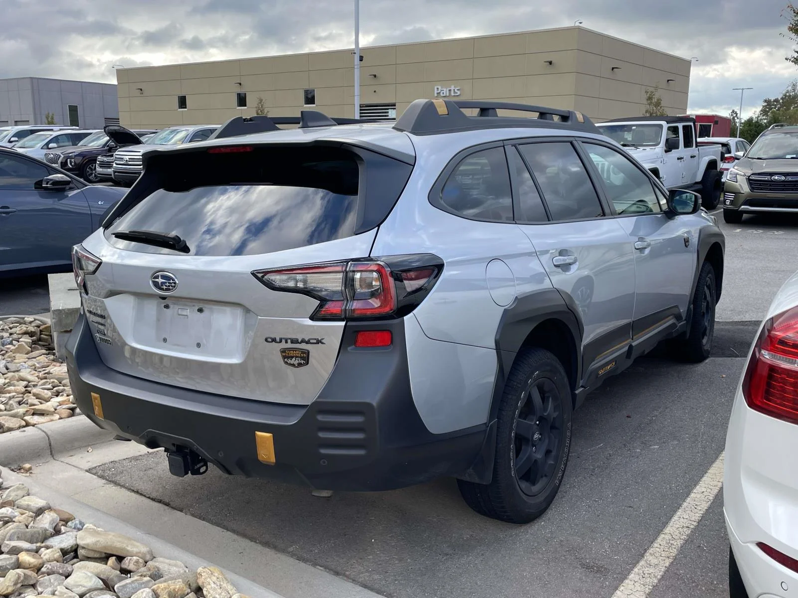 Used 2025 Ice Silver Metallic Subaru Wilderness image 4