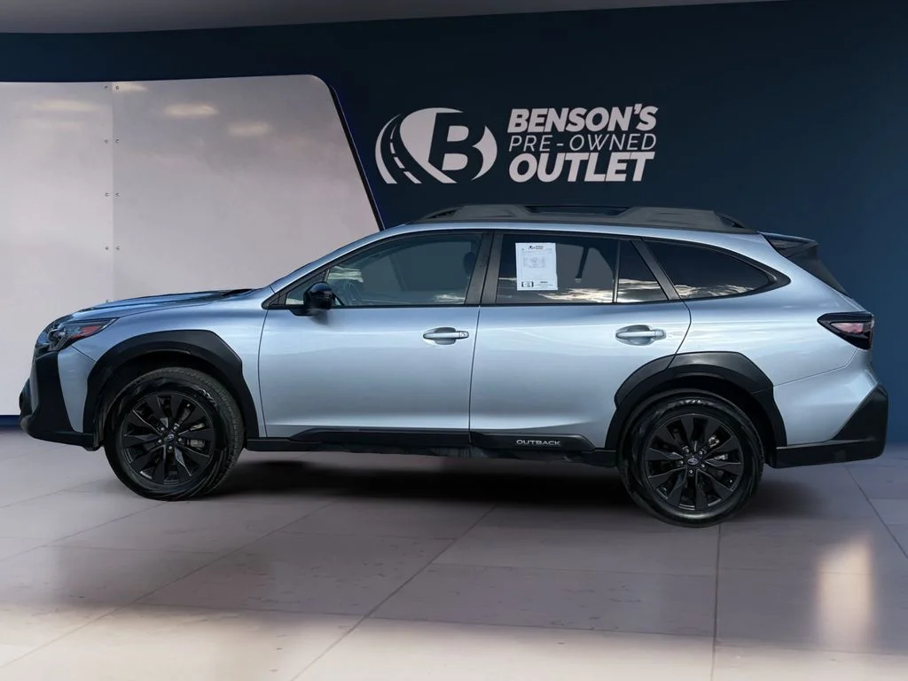 Used 2025 Silver Subaru Onyx Edition image 2