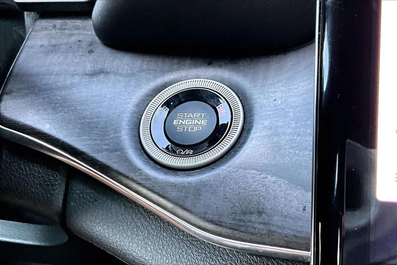 Used 2023 White Jeep Overland 4xe image 28