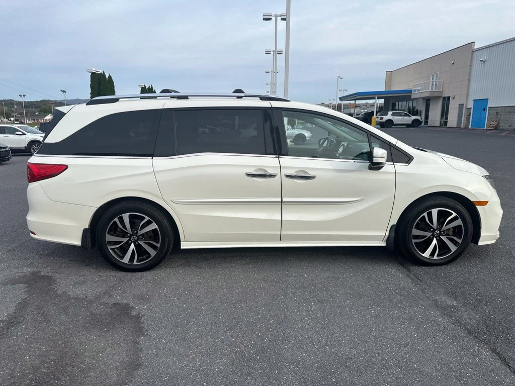 Used 2019 White Diamond Pearl Honda Elite image 2