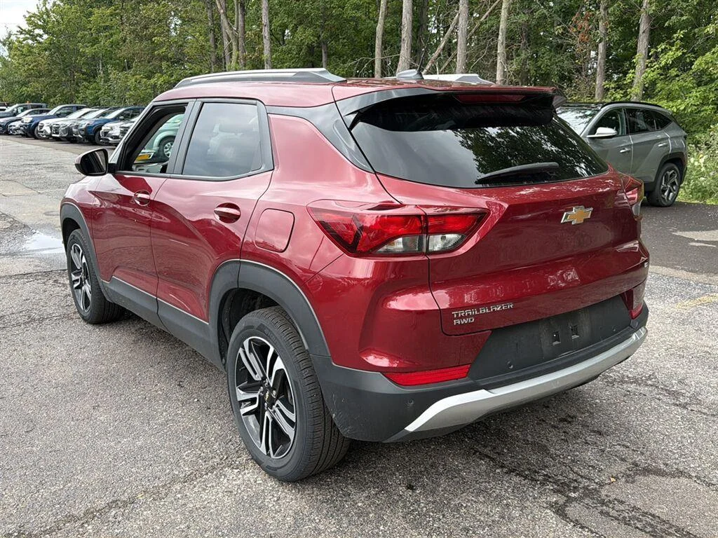 Used 2024 Crimson Metallic Chevrolet LT image 9
