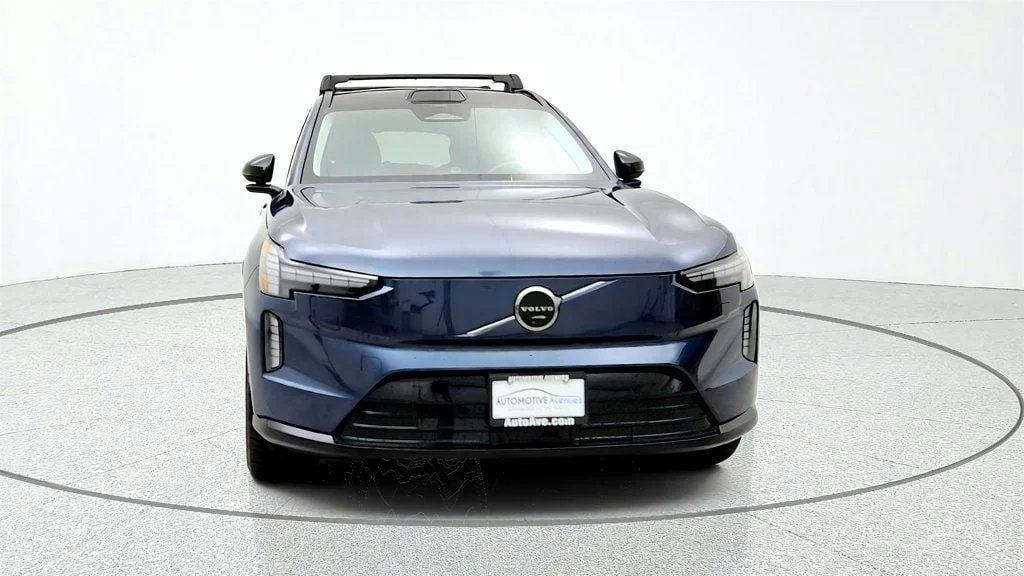 Used 2025 Denim Blue Metallic Volvo Twin Motor Performance Ultra 7-Seater w/ Bowers & Wilkins Audio image 2