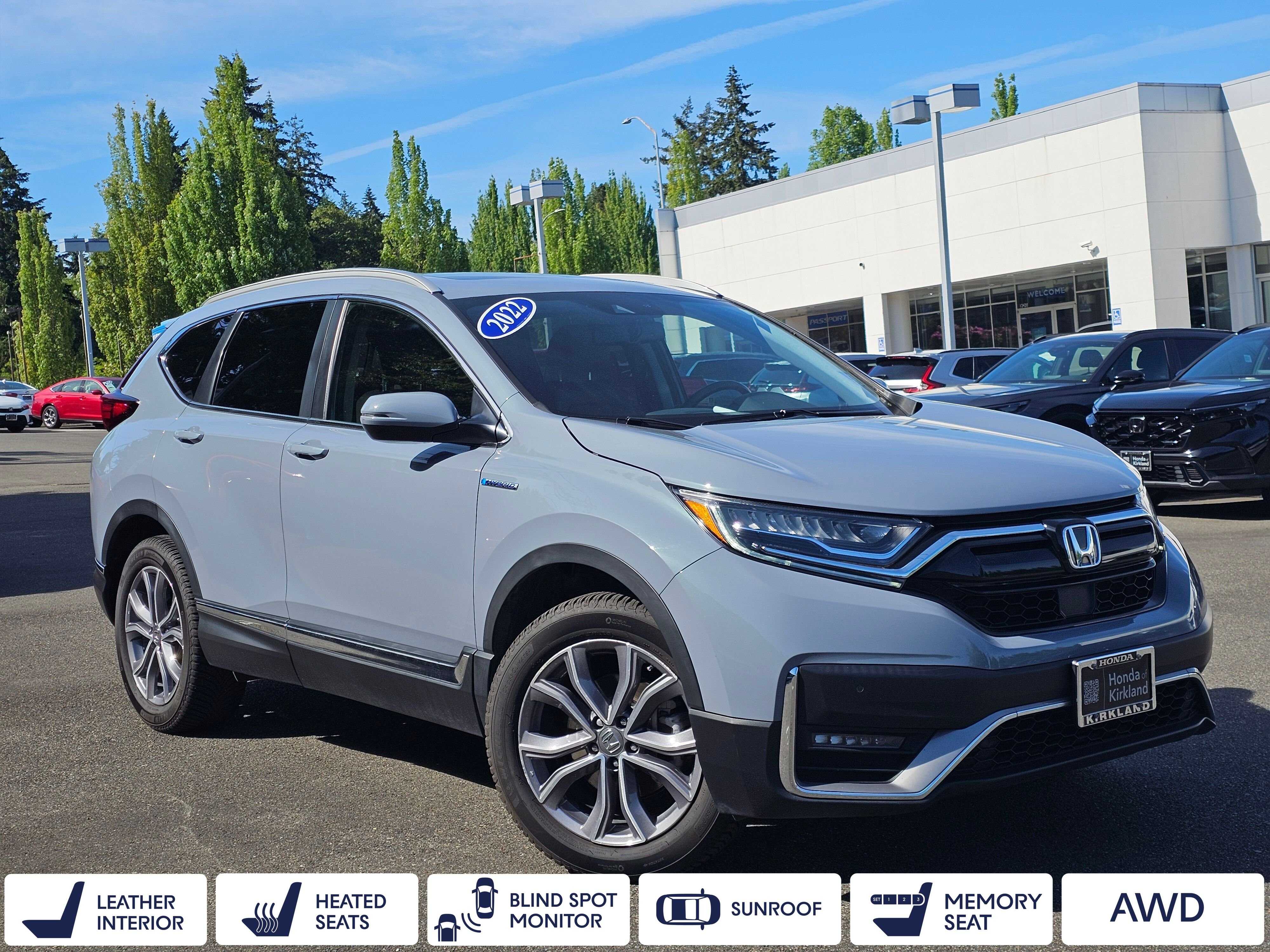 2022 Honda CR-V Hybrid Touring AWD's photo