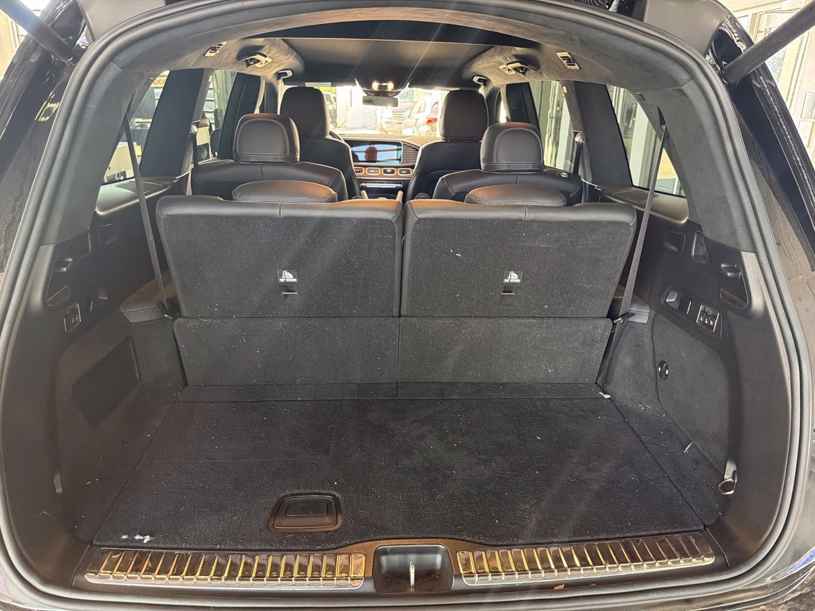 Certified Used 2025 Black Mercedes-Benz GLS 580 image 12