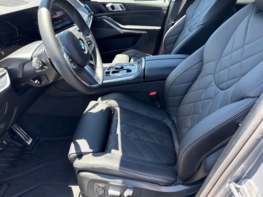 Used 2026 Gray BMW sDrive40i image 22