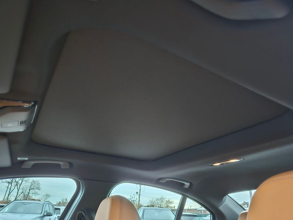 2026 BMW 3 Series 330i - Photo 20