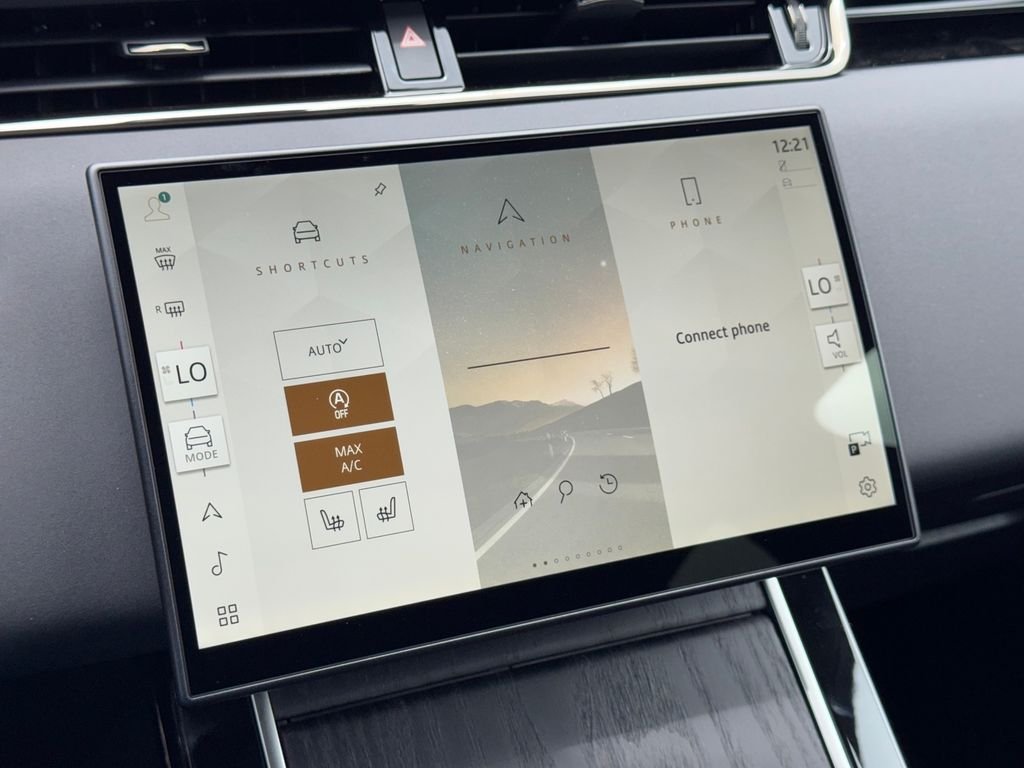 New 2026 Arroios Grey Land Rover  image 24
