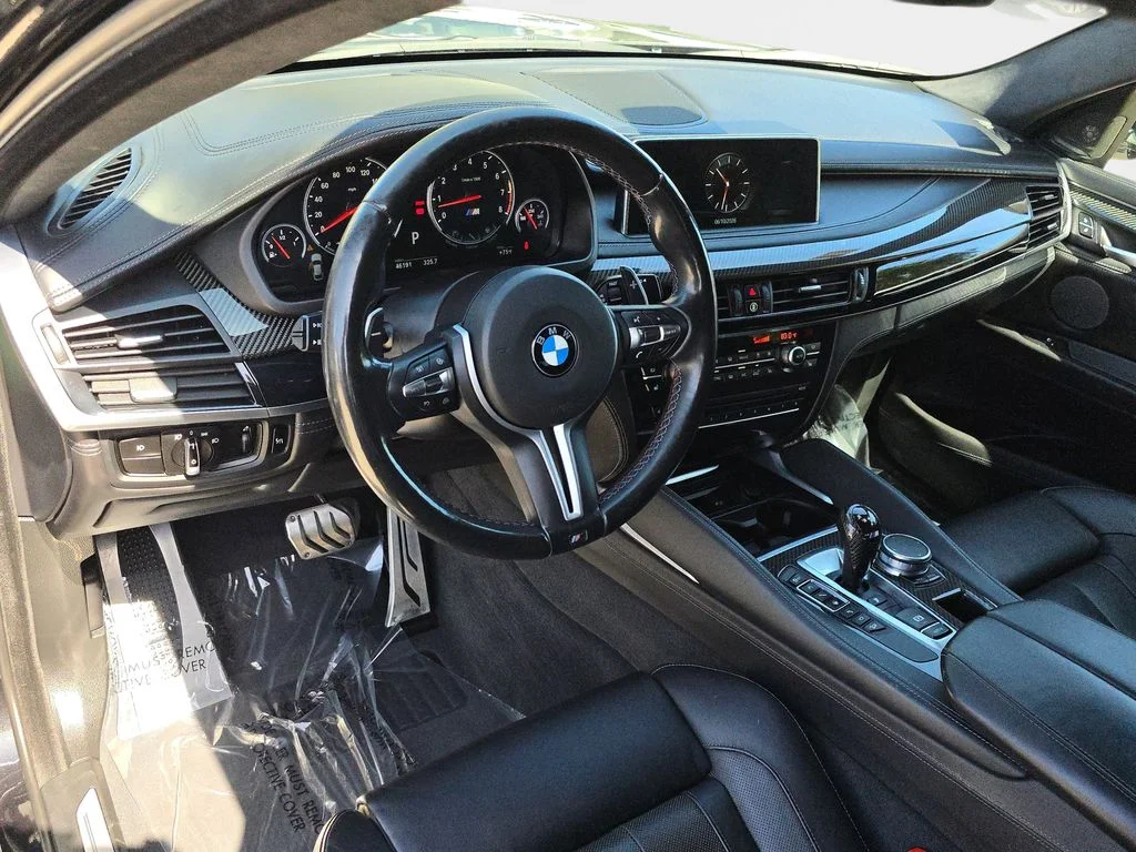 Used 2017 Black BMW Base image 19