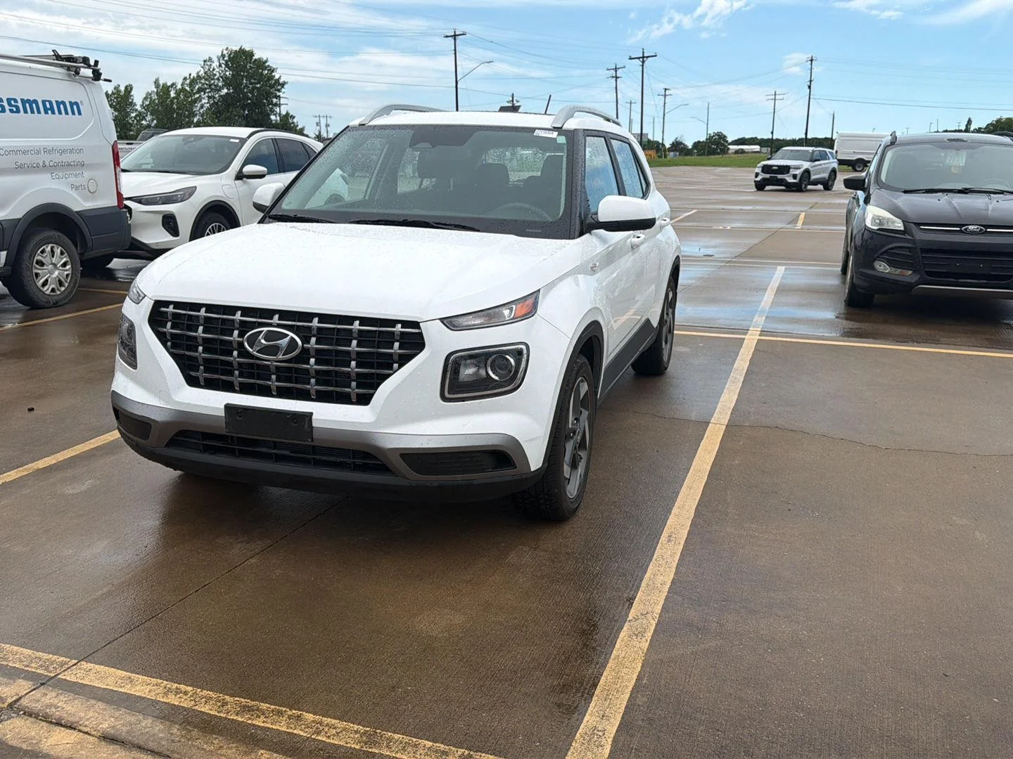 Used 2024 Lunar White Hyundai SEL image 2
