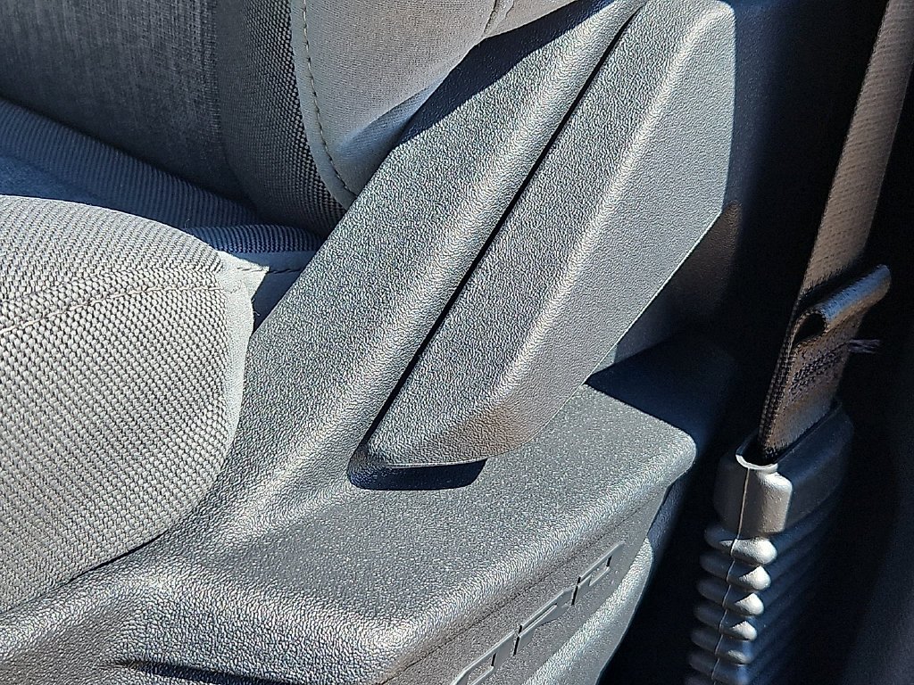 New 2026 Oxford White Ford XL image 18