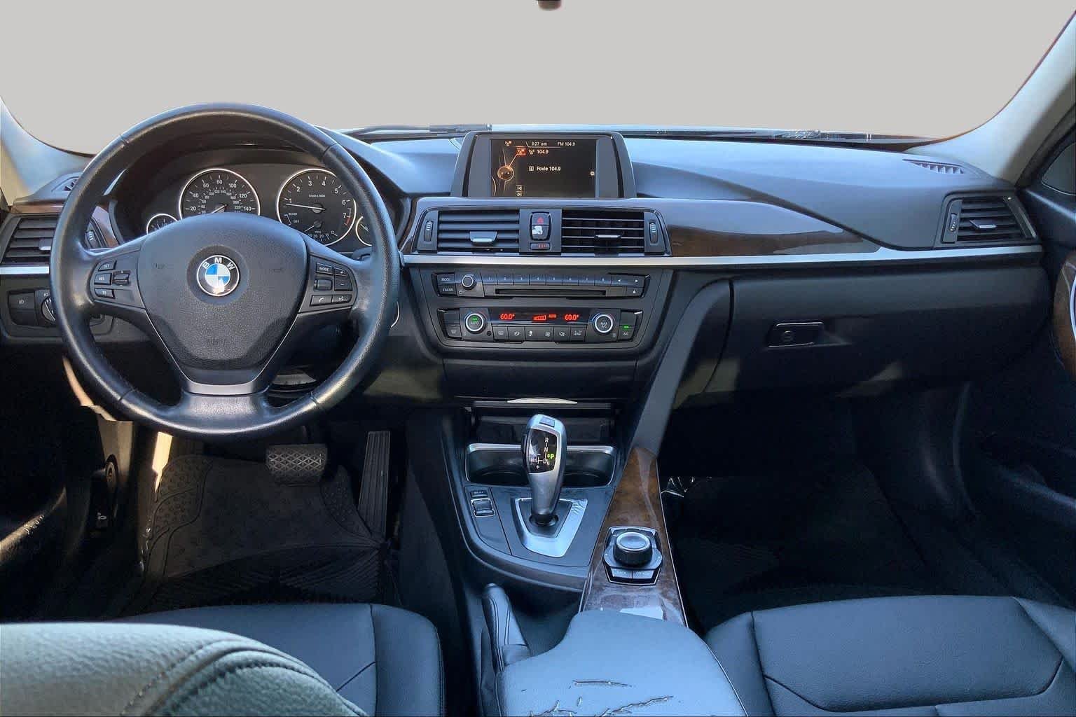 Used 2015 Black Sapphire Metallic BMW 320i image 16