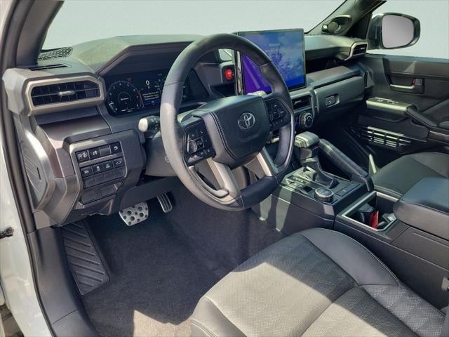 Certified Used 2025 WIND CHILL PEARL Toyota  image 14