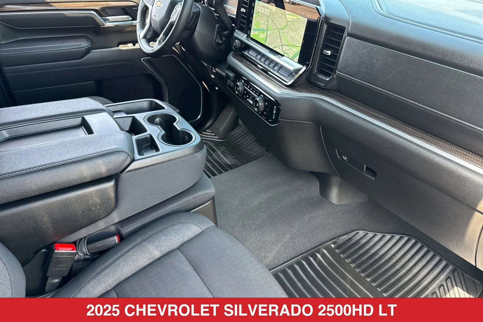 Used 2025 White Chevrolet LT image 16