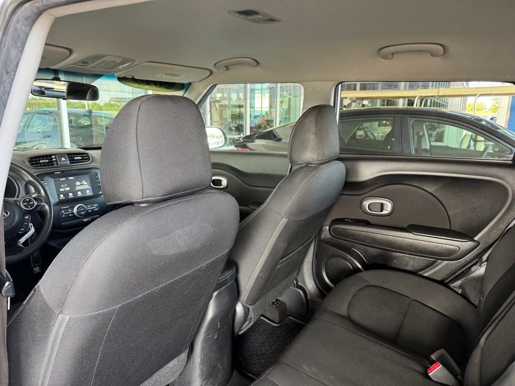 Used 2019 Silver Kia Plus image 19