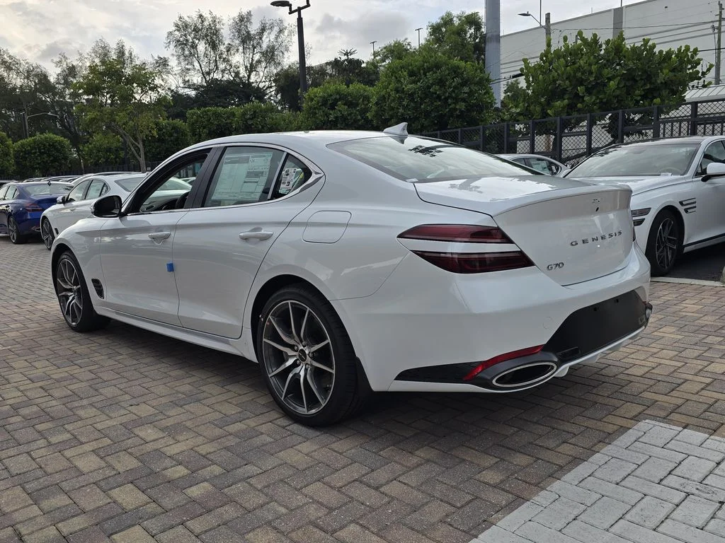 New 2026 White Genesis 2.5T image 4