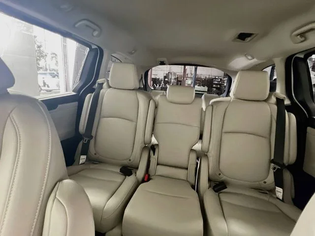 New 2027 Platinum White Pearl Honda EX-L image 14