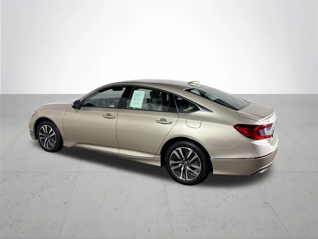 Used 2019 Gold Honda Touring image 8