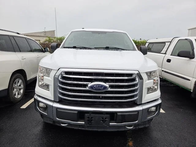Used 2017 White Ford XLT image 2