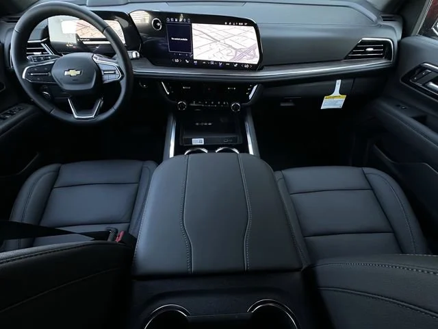 2026 Chevrolet Suburban LT - Photo 10