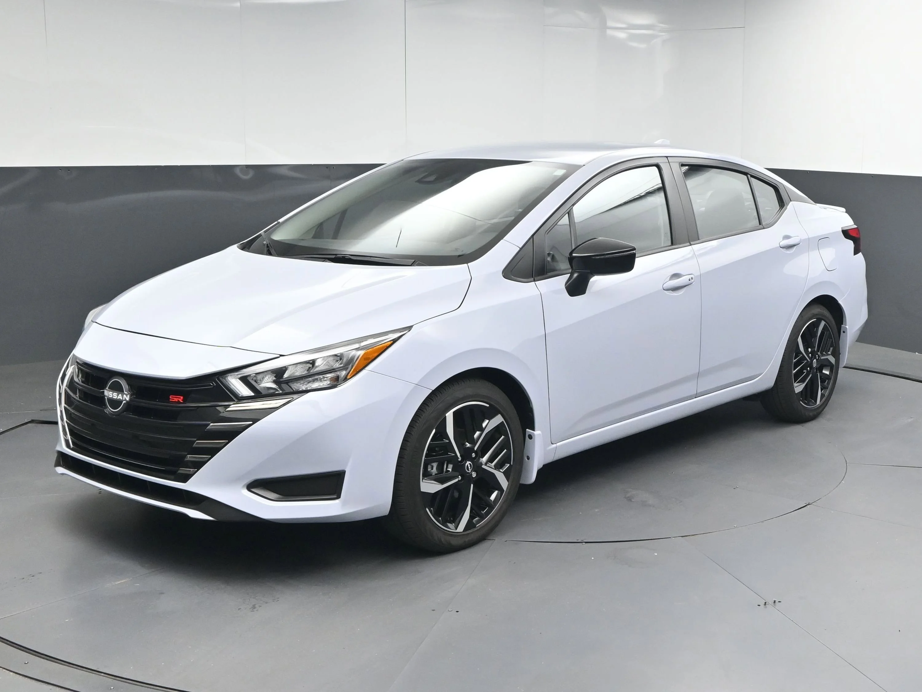 Certified Used 2025 Gray Sky Pearl Nissan SR image 3