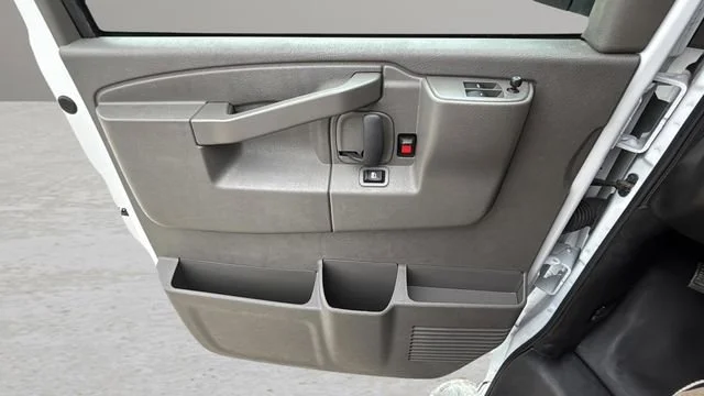 Used 2024 Summit White GMC Work Van image 18