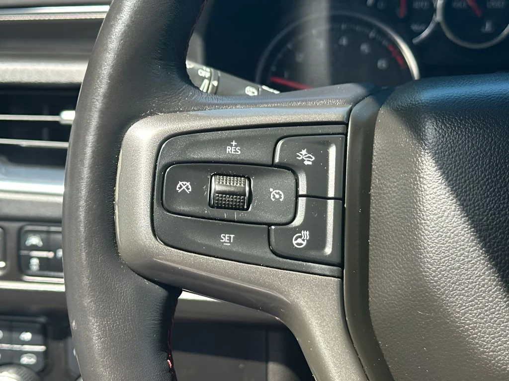 Used 2021 Summit White Chevrolet RST image 31