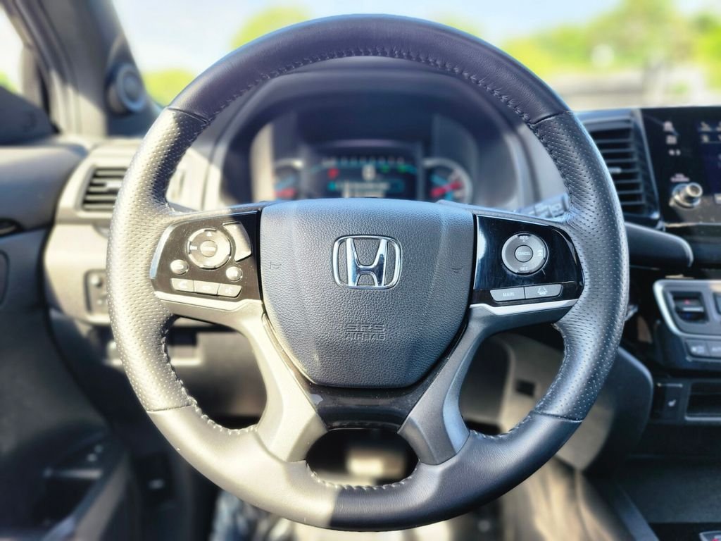 Used 2019  Honda Touring image 29