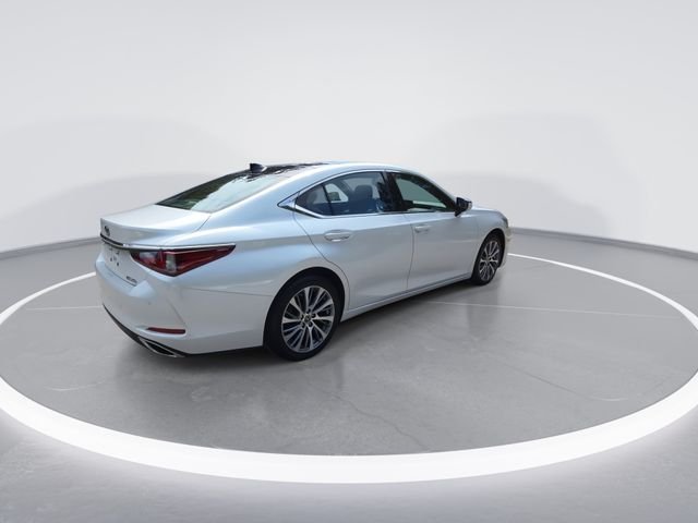 Used 2019 White Lexus 350 Luxury image 8