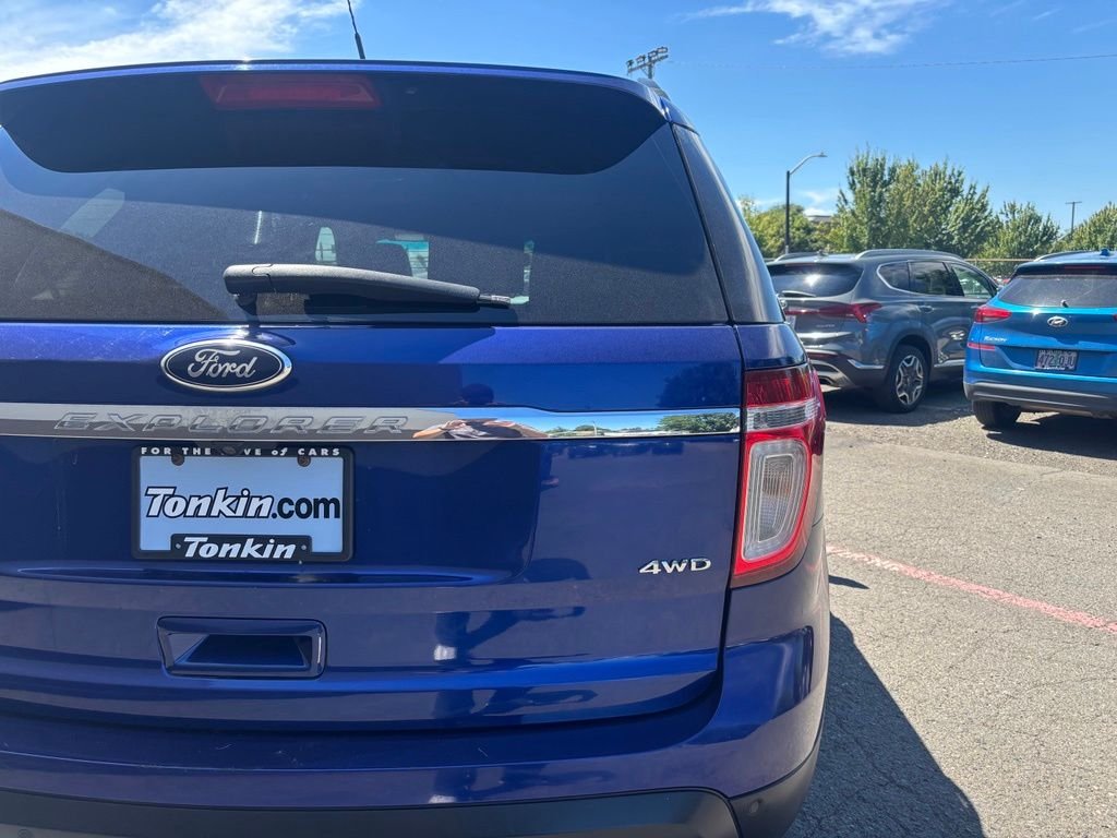 Used 2014 Blue Metallic Ford Limited image 6