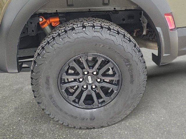 Used 2024 Green Ford Raptor image 33