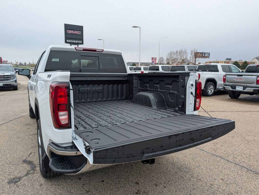 2026 GMC Sierra 1500 SLE - Photo 13