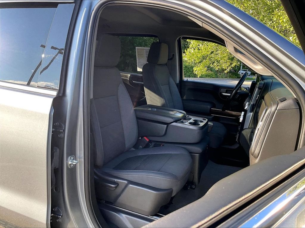 Used 2021 Gray GMC SLE image 11