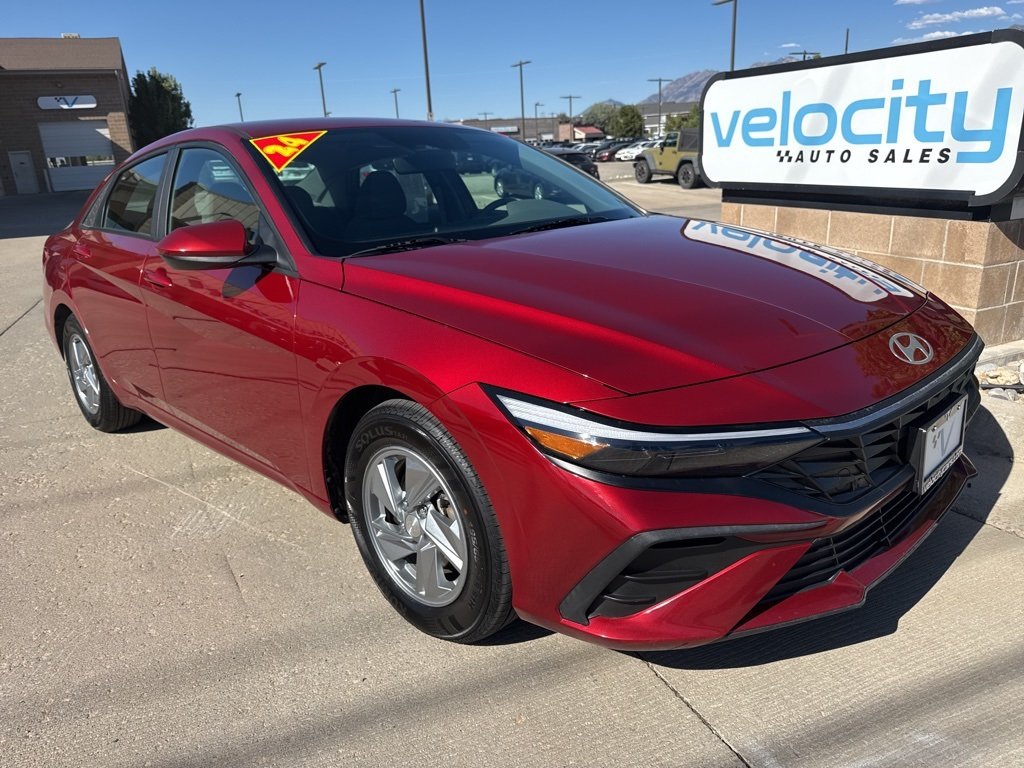 2024 Hyundai Elantra SE