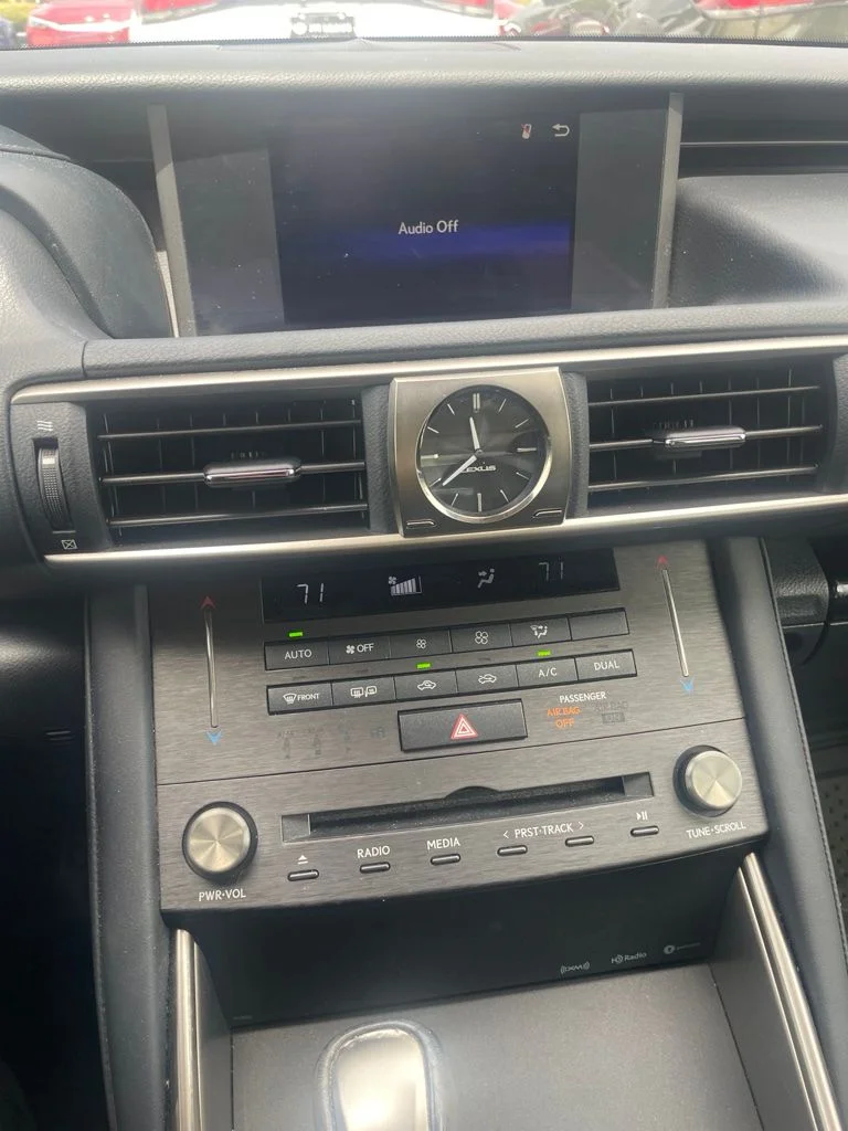 Used 2019 Liquid Platinum Lexus 300 image 3