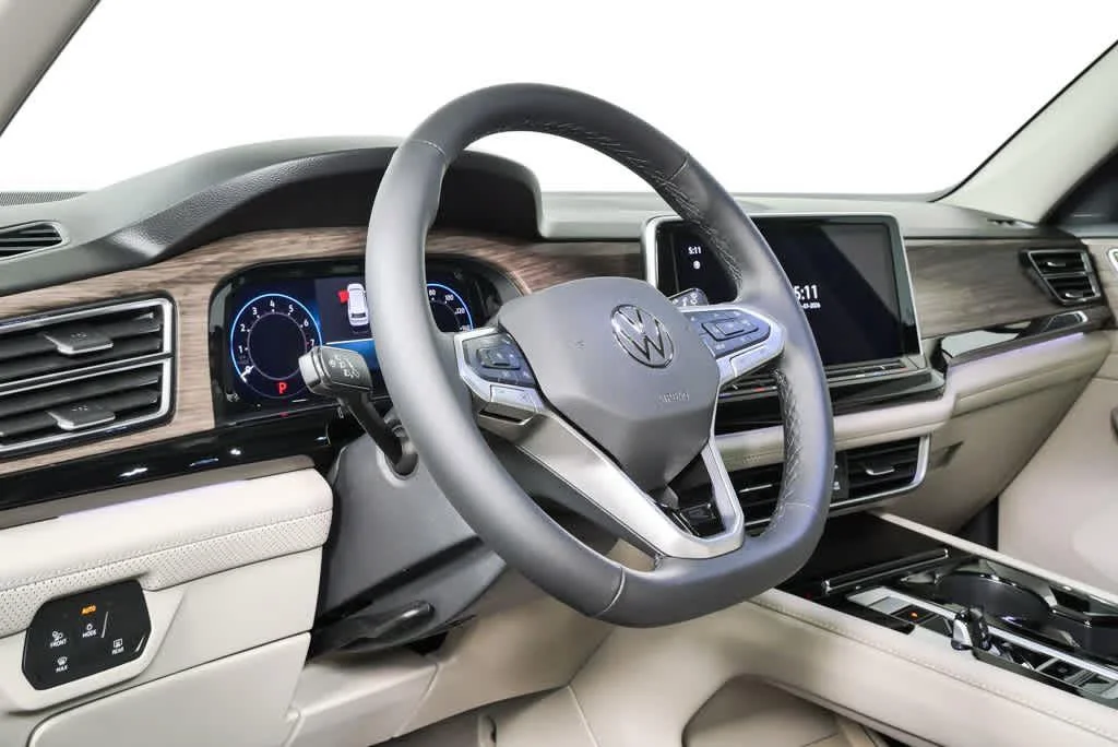 New 2026 Pure Gray Volkswagen 2.0T SEL Premium R-Line image 4