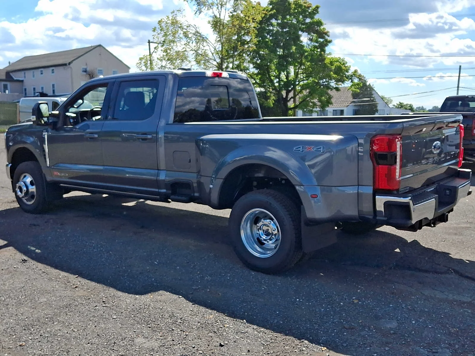 New 2026 Carbonized Gray Metallic Ford LARIAT image 4