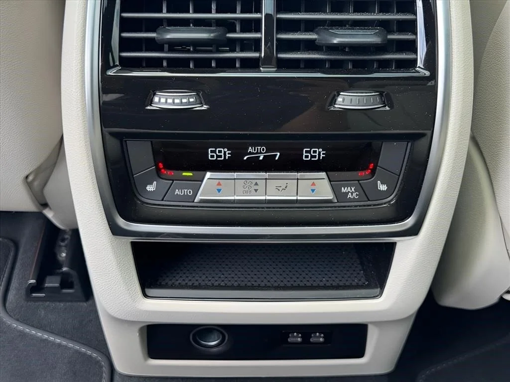 Used 2025 Brooklyn Grey Metallic BMW M60i image 17