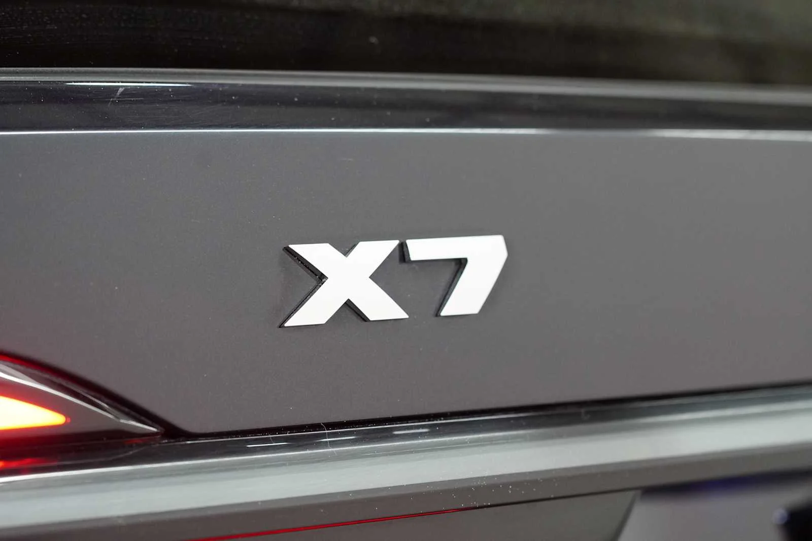 Certified Used 2024 Carbon Black Metallic BMW M60i image 9