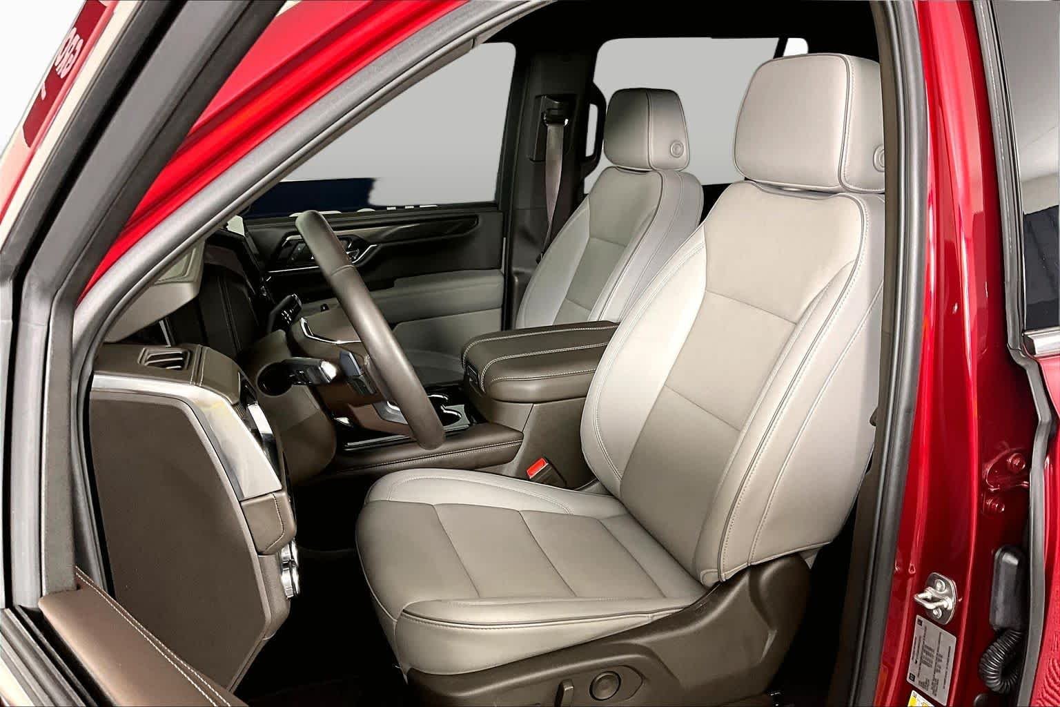 Certified Used 2025 Volcanic Red Tintcoat GMC Elevation image 8