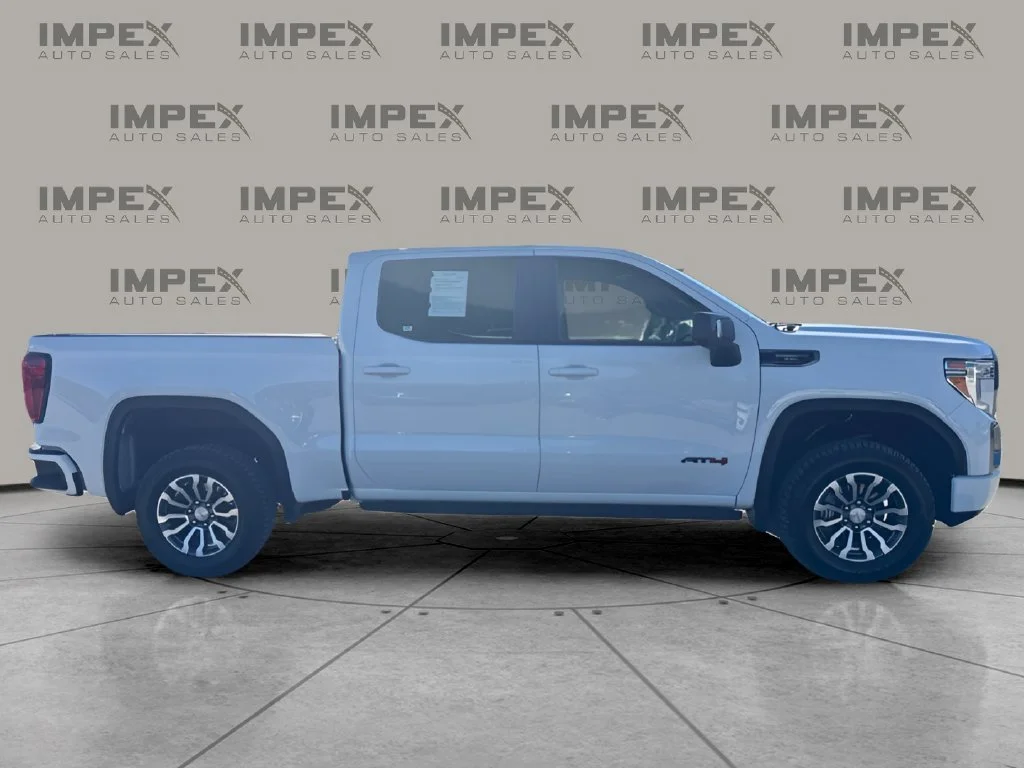 Used 2022 White GMC AT4 image 6