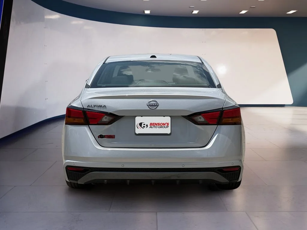 New 2026 Silver Nissan 2.5 SV image 4