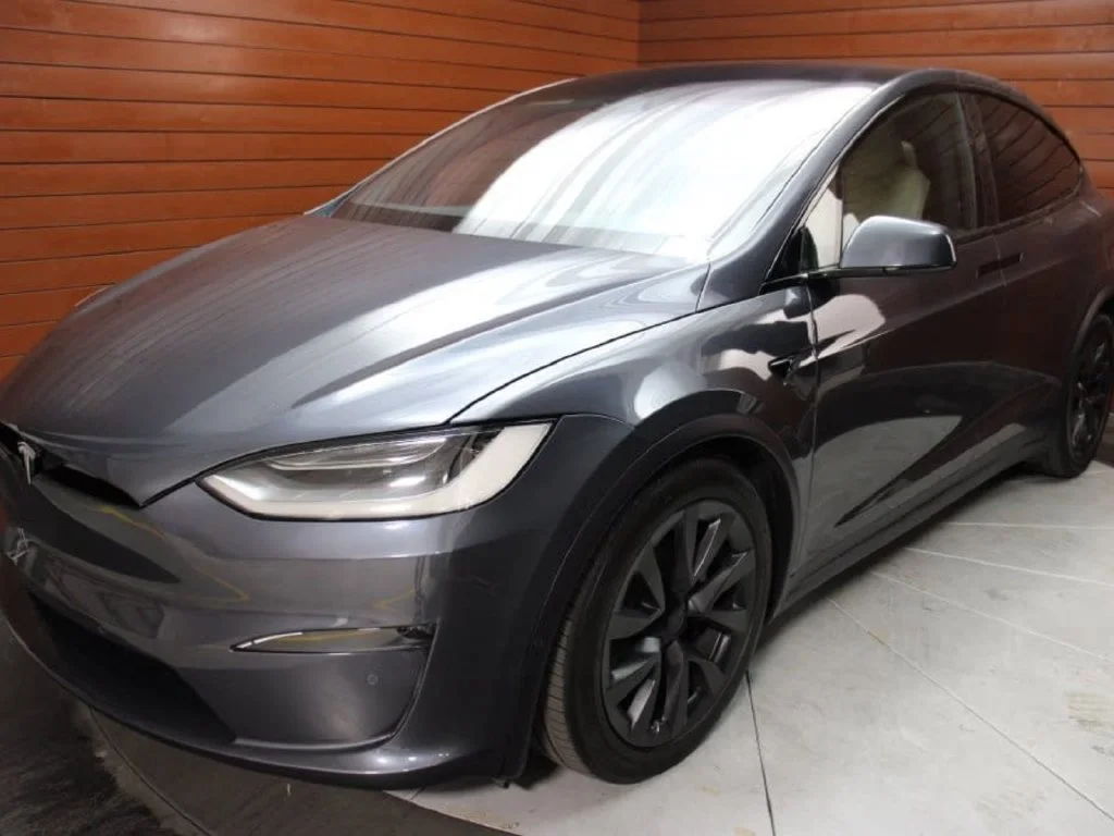 Used 2022  Tesla Base image 33