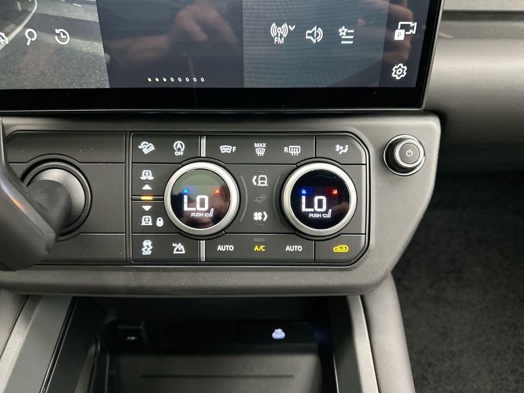New 2026 Borasco Grey Land Rover X-Dynamic SE image 21