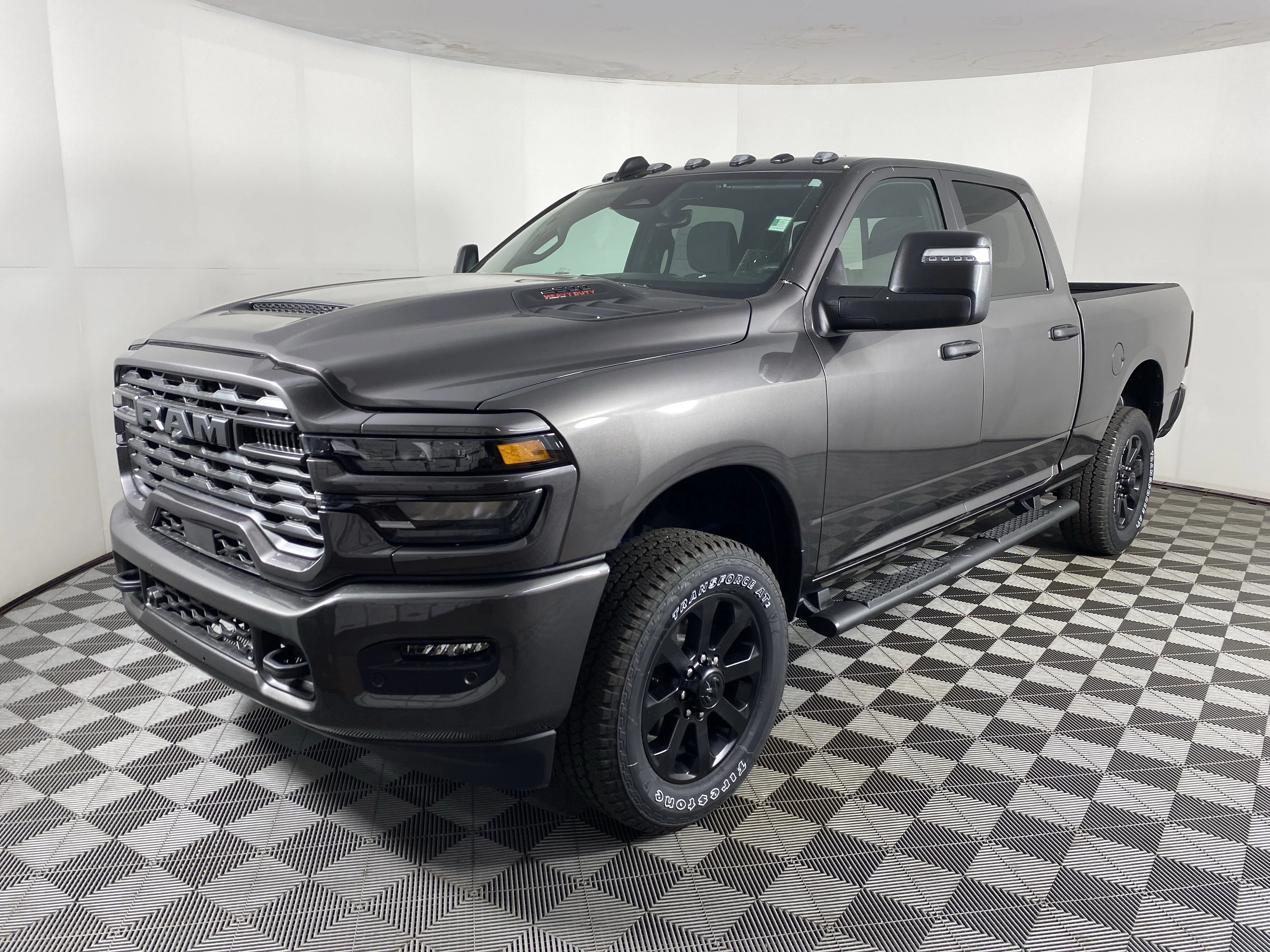 New 2026 Granite Crystal Metallic Clear-Coat Exterior Paint RAM Tradesman image 9