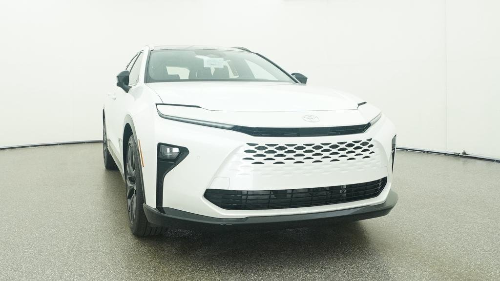 New 2026 Oxygen White Toyota Limited image 35