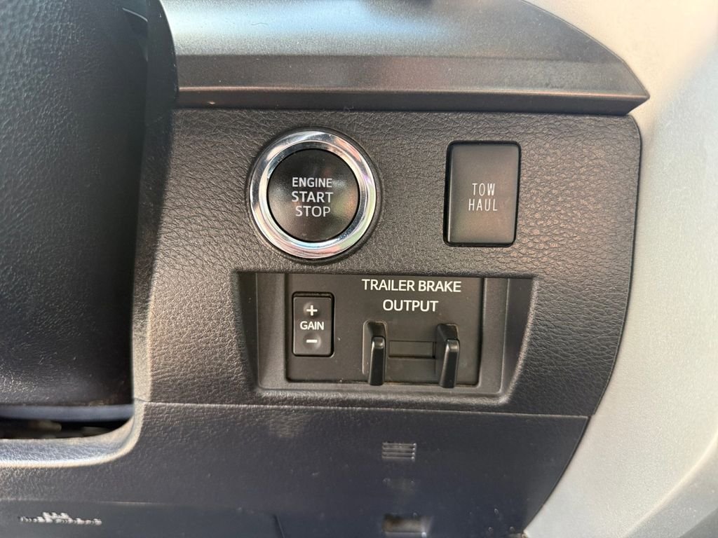 Used 2021 White Toyota SR5 image 23