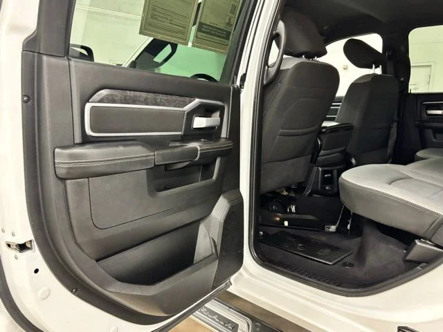 Used 2024 White Ram Big Horn image 17
