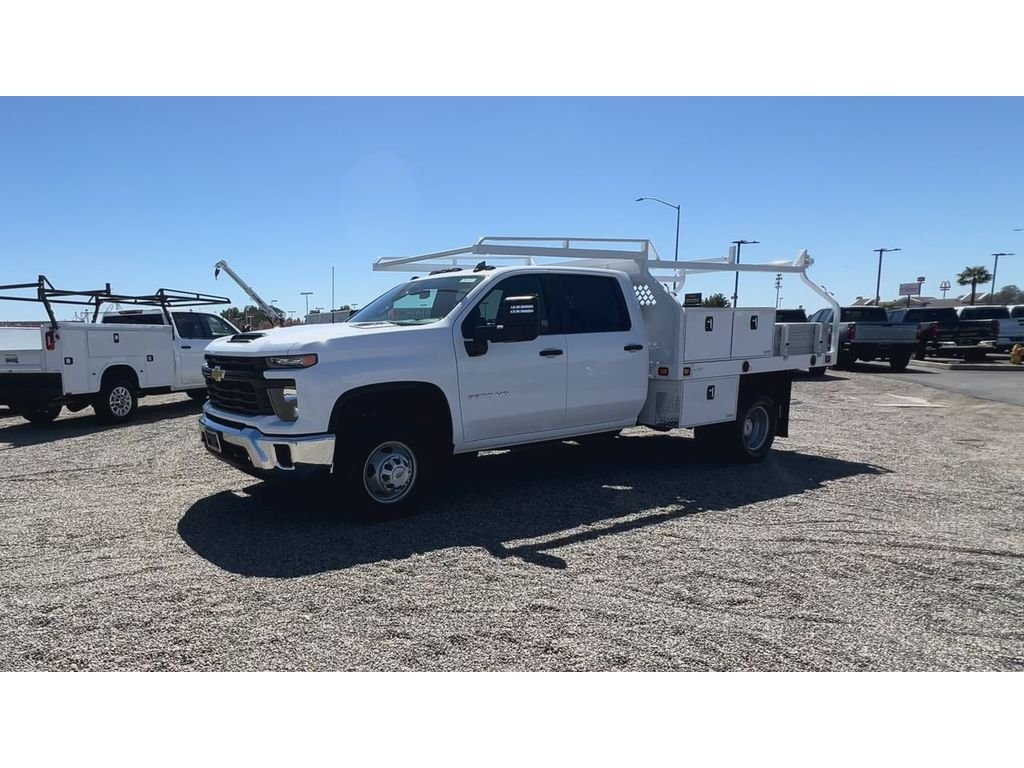 New 2026 Summit White Chevrolet Work Truck image 5