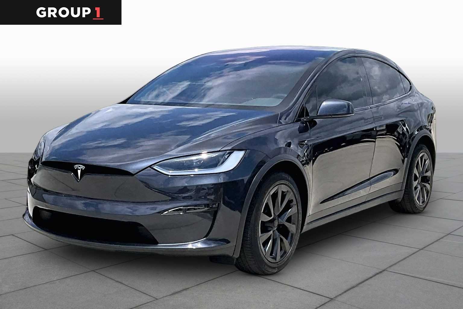 2024 Tesla Model X Long Range's photo